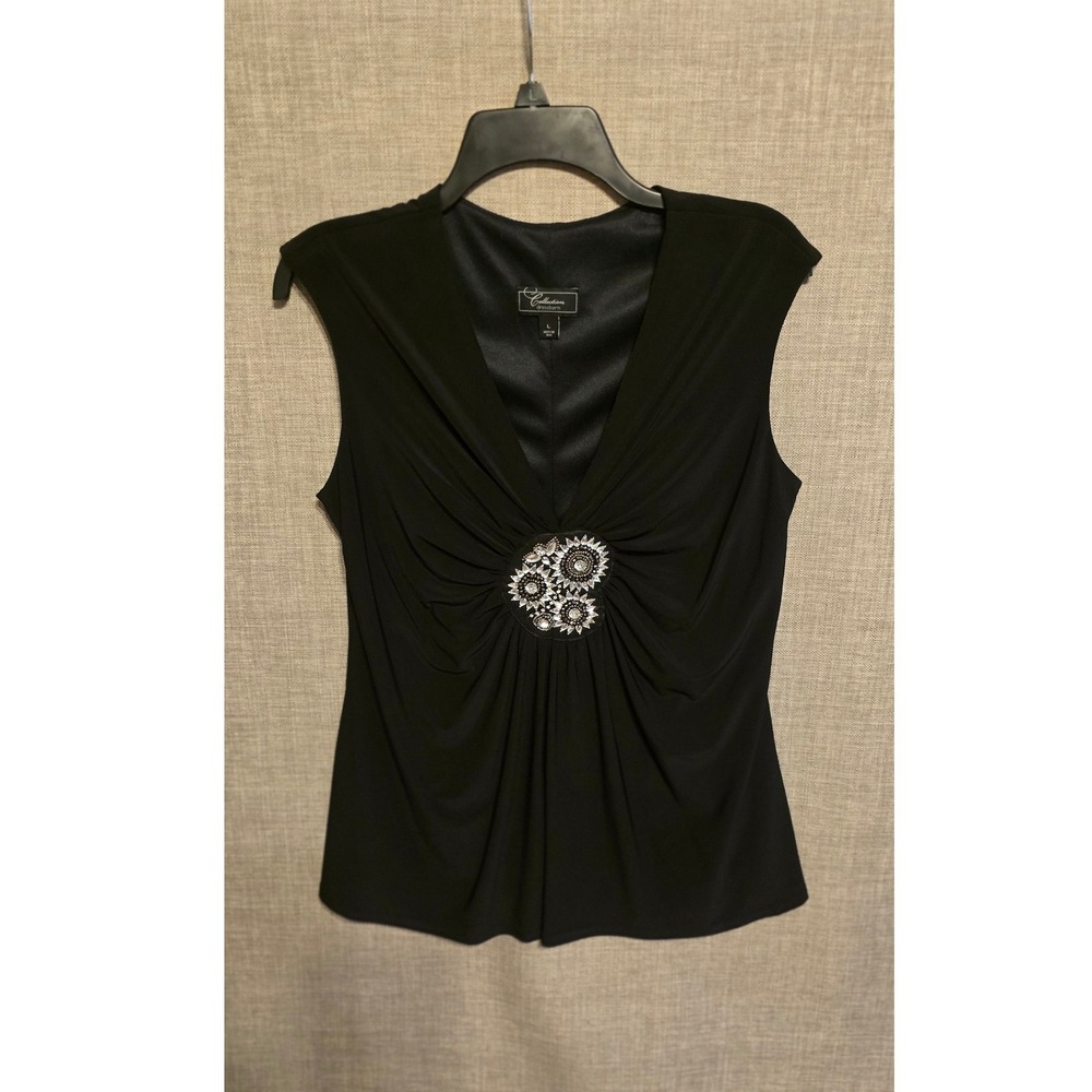 Dressbarn Collection Black Sleeveless V-Neck Ruched Rhinestone Medallion Top L